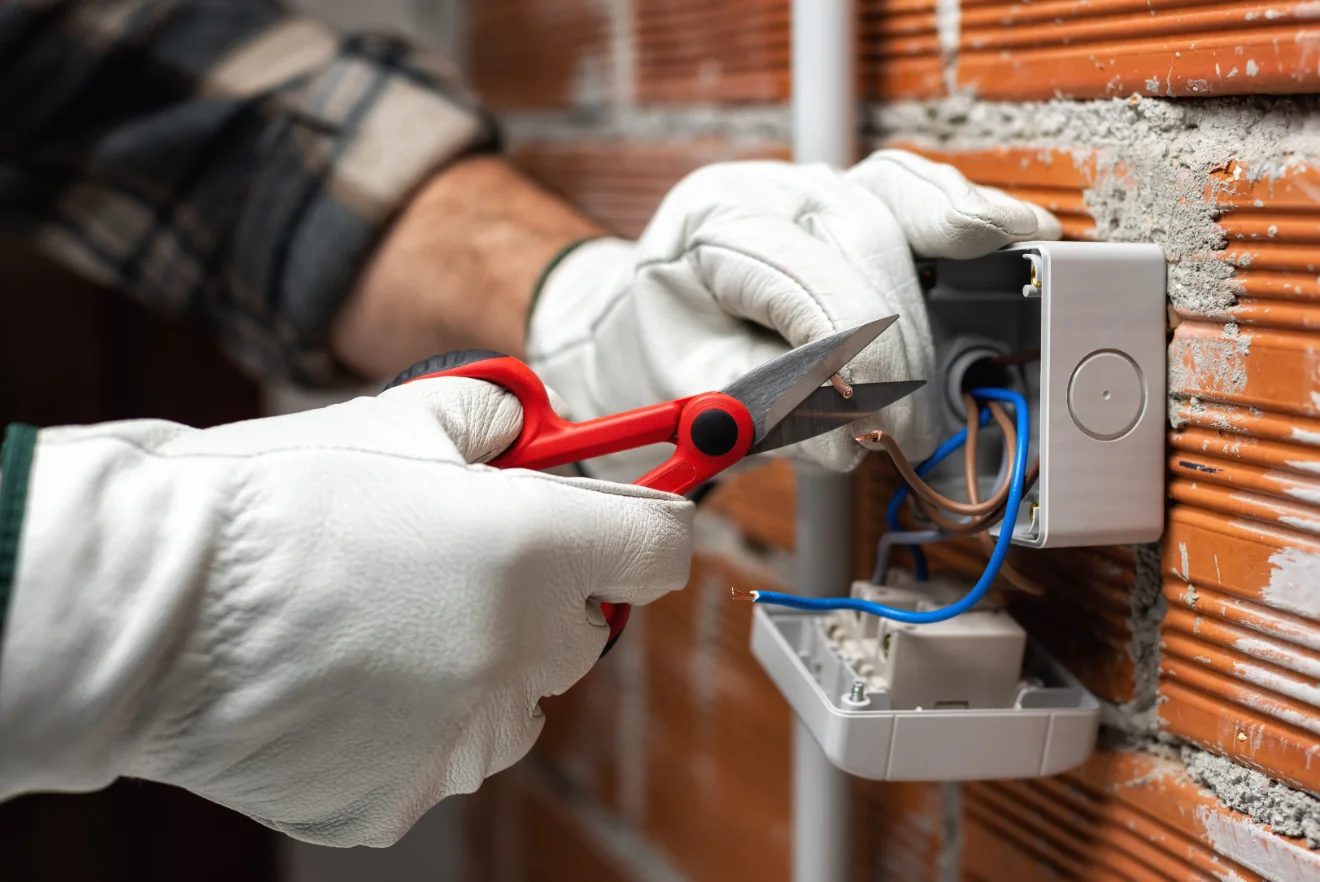 Home 1 Electrical Repair1