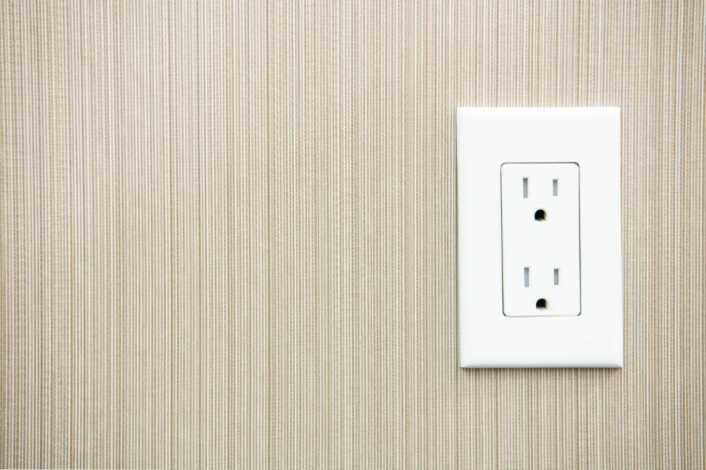 Outlet 3
